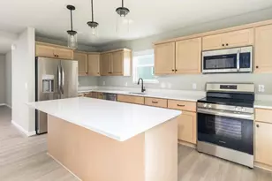 1085 Tundra Ave, Oregon, WI 53575 - Photo 5