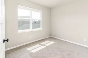 1085 Tundra Ave, Oregon, WI 53575 - Photo 13