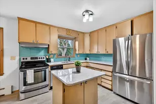 6825 Maywood Ave, Middleton, WI 53562 - Photo 9