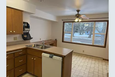 705 S Buchanan Street, Prairie Du Chien, WI 53821 - Photo 13