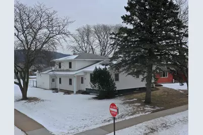 800 E Taylor Street, Prairie Du Chien, WI 53821 - Photo 33