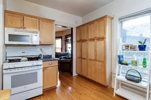 1332 Dayton St, Madison, WI 53703 - Photo 9