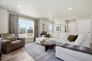 318 Milky Way, Madison, WI 53718 - Photo 5