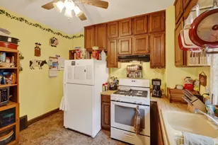 114 S Academy St, Janesville, WI 53548 - Photo 9