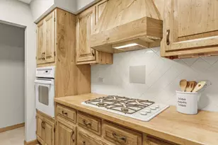 W820 Lakeview Cir, Brodhead, WI 53520 - Photo 9