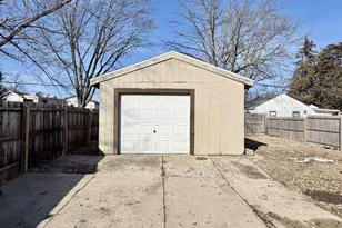 1927 Lenox Ave, Beloit, WI 53511 - Photo 23