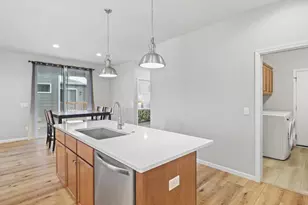 678 Hillcrest Dr, Waunakee, WI 53597 - Photo 15