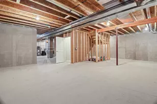 678 Hillcrest Dr, Waunakee, WI 53597 - Photo 27