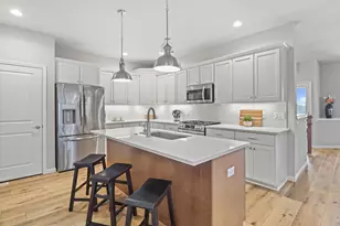 678 Hillcrest Dr, Waunakee, WI 53597 - Photo 13