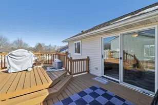 888 N Thompson Rd, Sun Prairie, WI 53590 - Photo 19