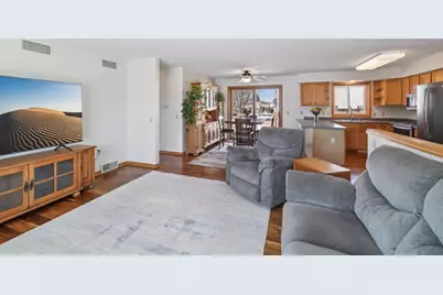 888 N Thompson Road, Sun Prairie, WI 53590 - Photo 3