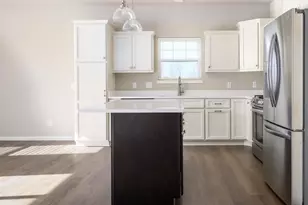 2573 Water Lily Cir, Sun Prairie, WI 53590 - Photo 5