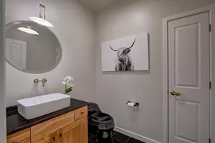 5596 Surrey Ln, Waunakee, WI 53597 - Photo 39