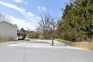 5564 Colleen Cir, Fitchburg, WI 53711 - Photo 35