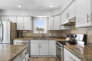 5564 Colleen Cir, Fitchburg, WI 53711 - Photo 7