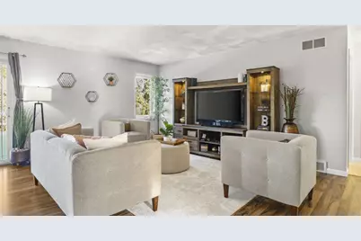 5564 Colleen Circle, Fitchburg, WI 53711 - Photo 5