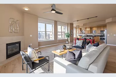 360 W Washington Avenue #901, Madison, WI 53703 - Photo 9