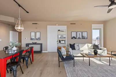 360 W Washington Avenue #901, Madison, WI 53703 - Photo 5