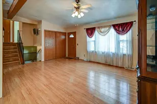 2102 Manor Green Dr, Madison, WI 53711 - Photo 7