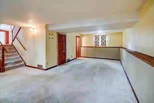 2102 Manor Green Dr, Madison, WI 53711 - Photo 33