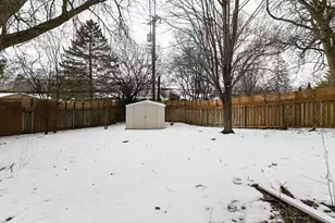 2102 Manor Green Dr, Madison, WI 53711 - Photo 15