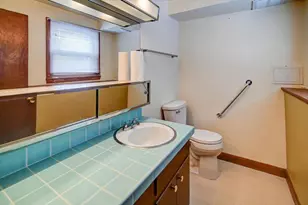 2102 Manor Green Dr, Madison, WI 53711 - Photo 37