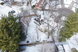 2102 Manor Green Dr, Madison, WI 53711 - Photo 45