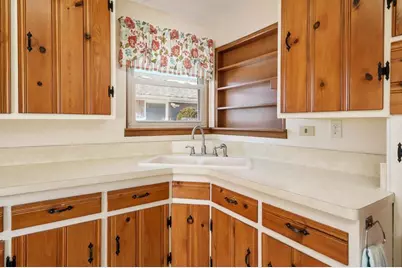 2449 W Forest Avenue, Beloit, WI 53511 - Photo 15