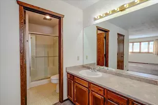 5654 Pennwall St, Fitchburg, WI 53711 - Photo 39