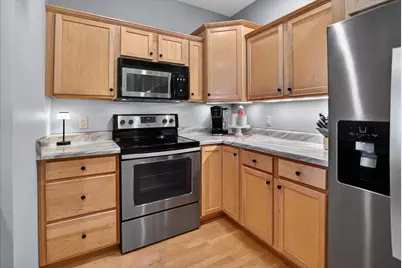 8274 Starr Grass Drive, Madison, WI 53719 - Photo 11