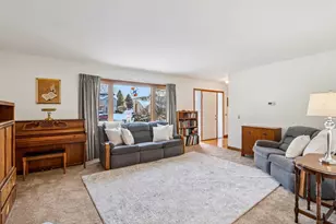 1703 Cumberland Ct, Waunakee, WI 53597 - Photo 3