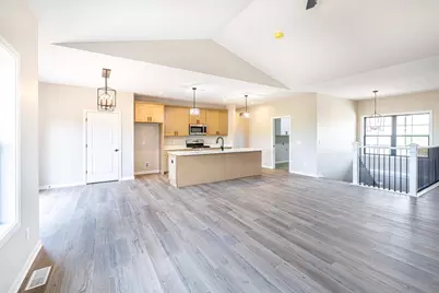 2050 Arbor Ridge Way, Janesville, WI 53548 - Photo 5