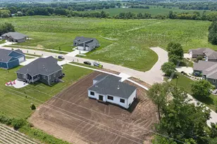 2050 Arbor Ridge Way, Janesville, WI 53548 - Photo 3