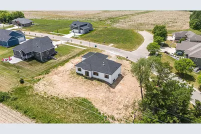 2050 Arbor Ridge Way, Janesville, WI 53548 - Photo 3