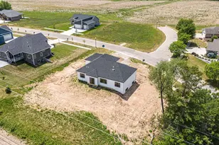 2050 Arbor Ridge Way, Janesville, WI 53548 - Photo 3