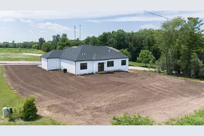 2050 Arbor Ridge Way, Janesville, WI 53548 - Photo 5