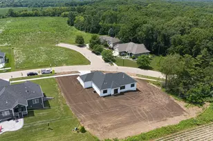 2050 Arbor Ridge Way, Janesville, WI 53548 - Photo 5