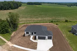 2050 Arbor Ridge Way, Janesville, WI 53548 - Photo 3
