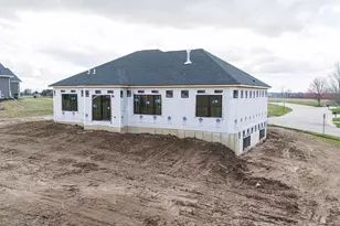 2050 Arbor Ridge Way, Janesville, WI 53548 - Photo 5