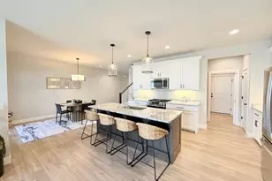 4719 Bellflower Dr, DeForest, WI 53532 - Photo 7