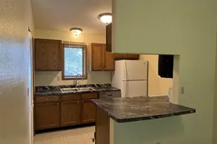 280 N Campbell Rd, Oshkosh, WI 54902 - Photo 9