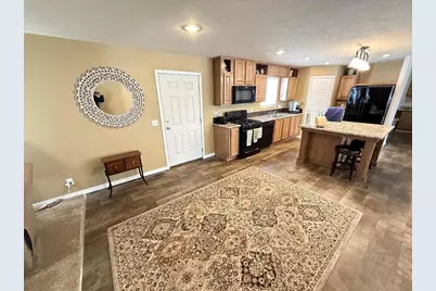 N114W20932 Briarwood Lane, Germantown, WI 53022 - Photo 7