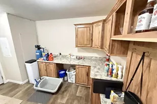 N114W20932 Briarwood Ln, Germantown, WI 53022 - Photo 9