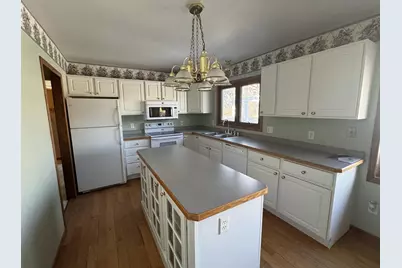 W10035 Highway 82, Elroy, WI 53929 - Photo 5