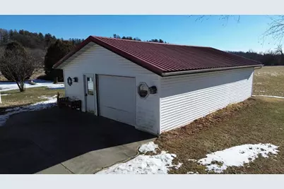 W10035 Highway 82, Elroy, WI 53929 - Photo 3