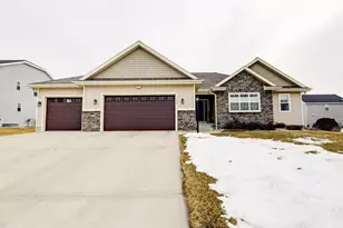 910 Yorktown Rd, DeForest, WI 53532 - Photo 51