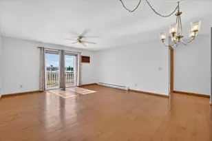 715 Canterberry Ct, West Bend, WI 53090 - Photo 9