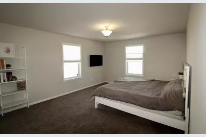 2635 S Claremont Drive, Beloit, WI 53511 - Photo 15