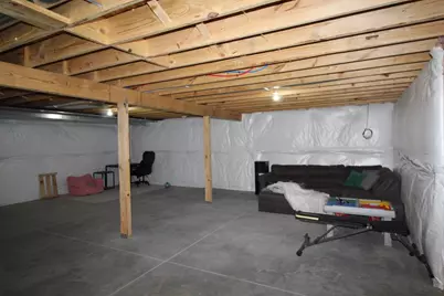 2635 S Claremont Drive, Beloit, WI 53511 - Photo 29