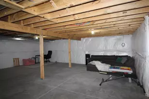 2635 S Claremont Dr, Beloit, WI 53511 - Photo 29